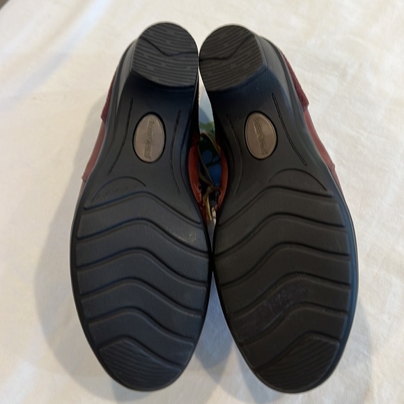 Earth Origins leather maroon super comfy shoes - Picture 6 of 11